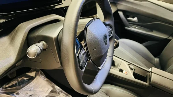 PEUGEOT 308 - immagine 11