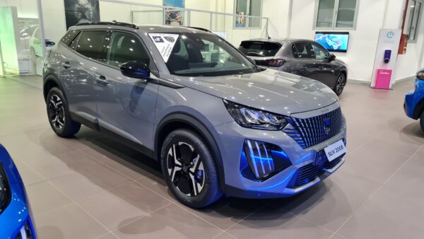 PEUGEOT NUOVA 2008 - immagine 2