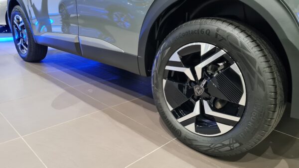PEUGEOT NUOVA 2008 - immagine 5