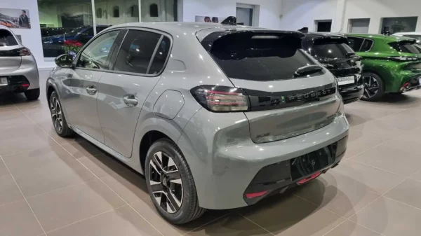 PEUGEOT NUOVA 208 - immagine 3