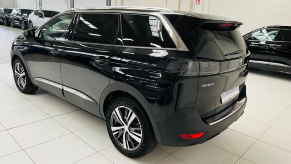 PEUGEOT 5008 - immagine 4