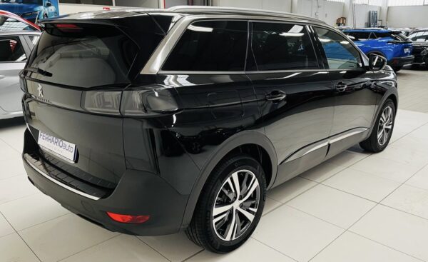 PEUGEOT 5008 - immagine 5