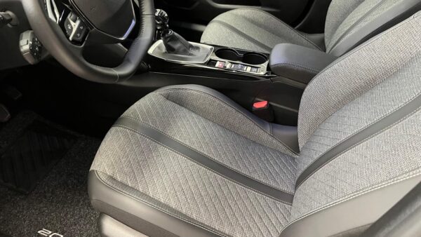 PEUGEOT NUOVA 2008 - immagine 6