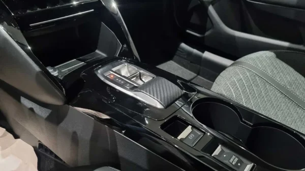 PEUGEOT NUOVA 208 - immagine 8