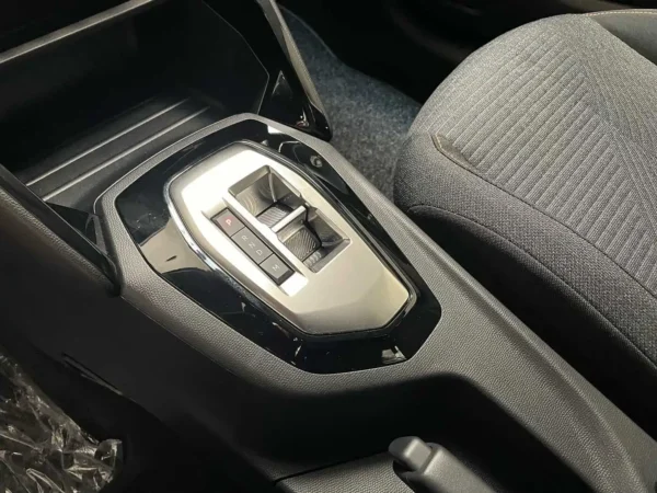 PEUGEOT NUOVA 208 - immagine 9
