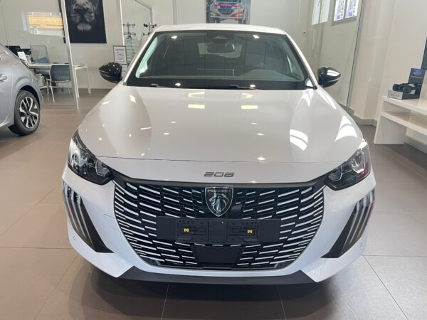 Peugeot 208 - immagine 2