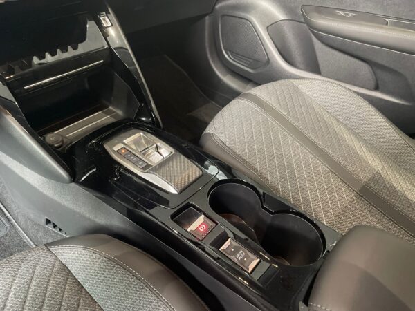 Peugeot 208 - immagine 14