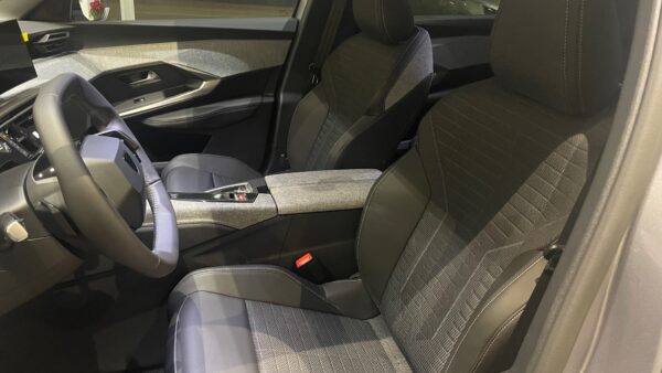 PEUGEOT 5008 - immagine 8