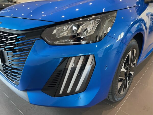 PEUGEOT 208 - immagine 3